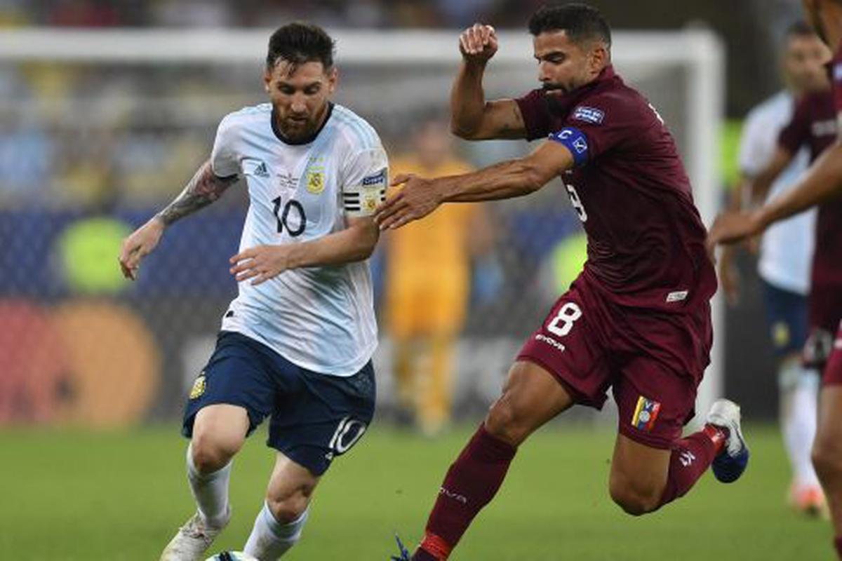 El 10 del combinado argentino llegó y el equipo está completo para empezar a prepararse de cara ante Venezuela por las Eliminatorias.