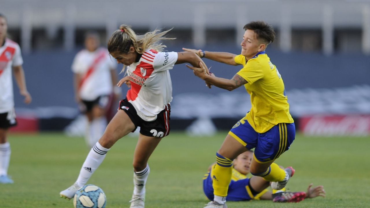El encuentro entre River Plate y Boca Juniors marcó historia al dar un gran paso en el fútbol femenil de nuestro país.