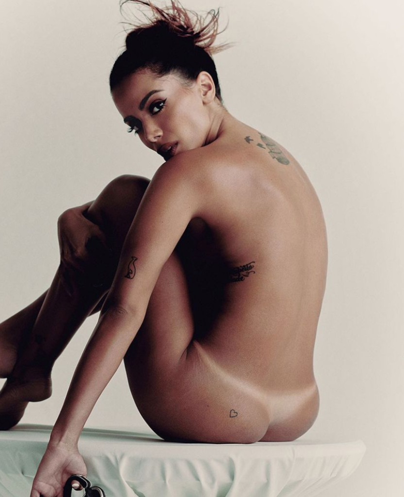 Imponente: Anitta se desnuda para la revista Vogue