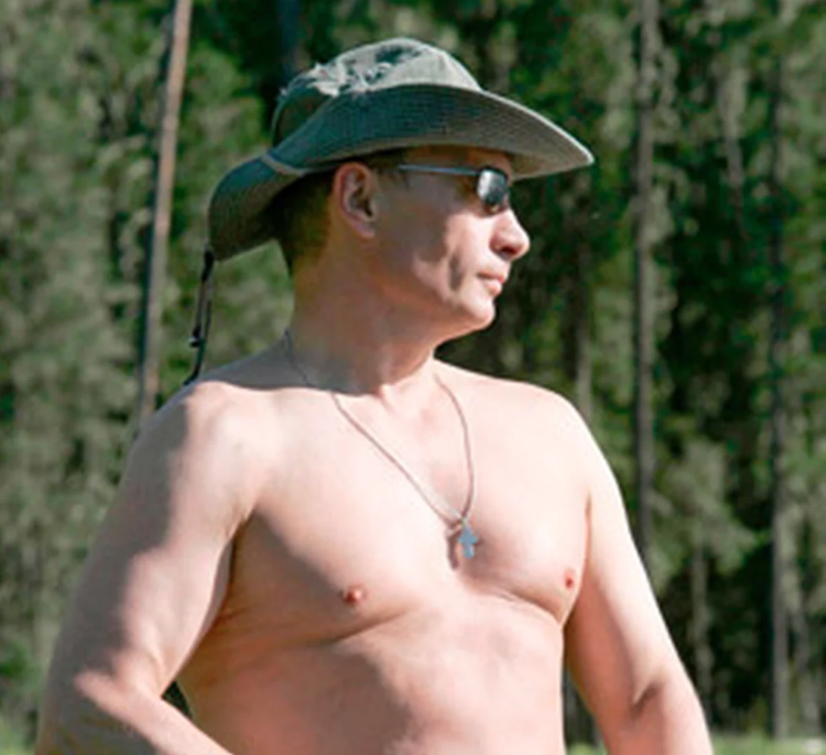 Putin responde a las burlas a sus fotos sin camisa