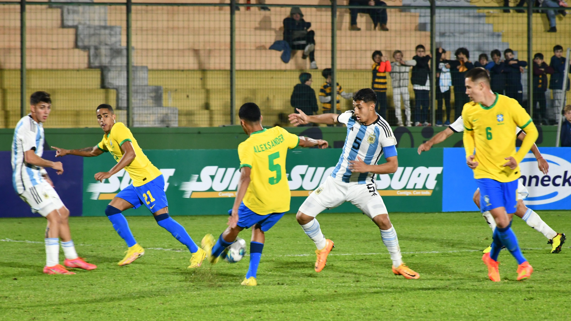 La Selección argentina Sub 20 igualó ante su par de Brasil