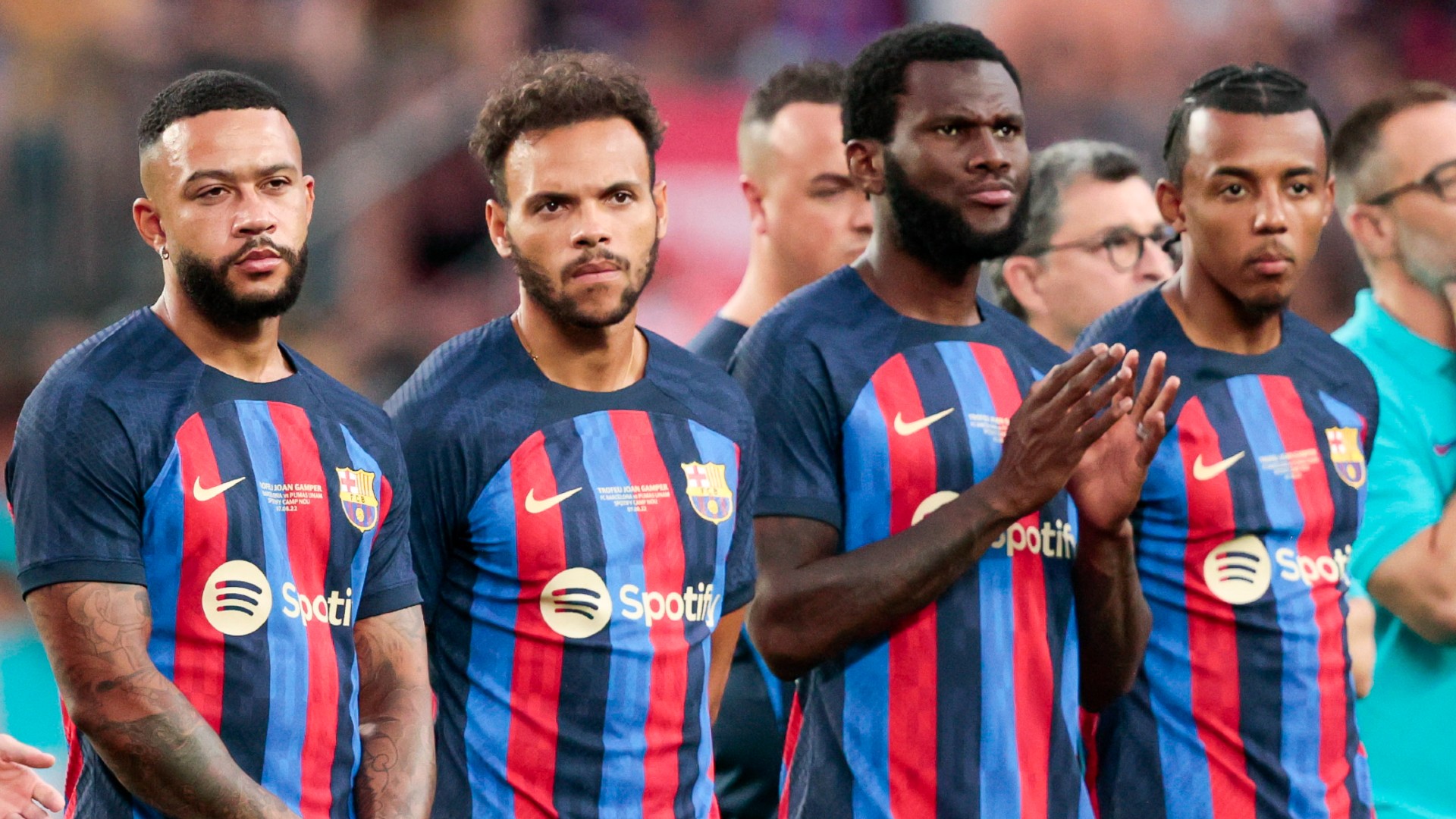 Alerta en Barcelona: Depay y Koundé salieron lesionados con sus selecciones