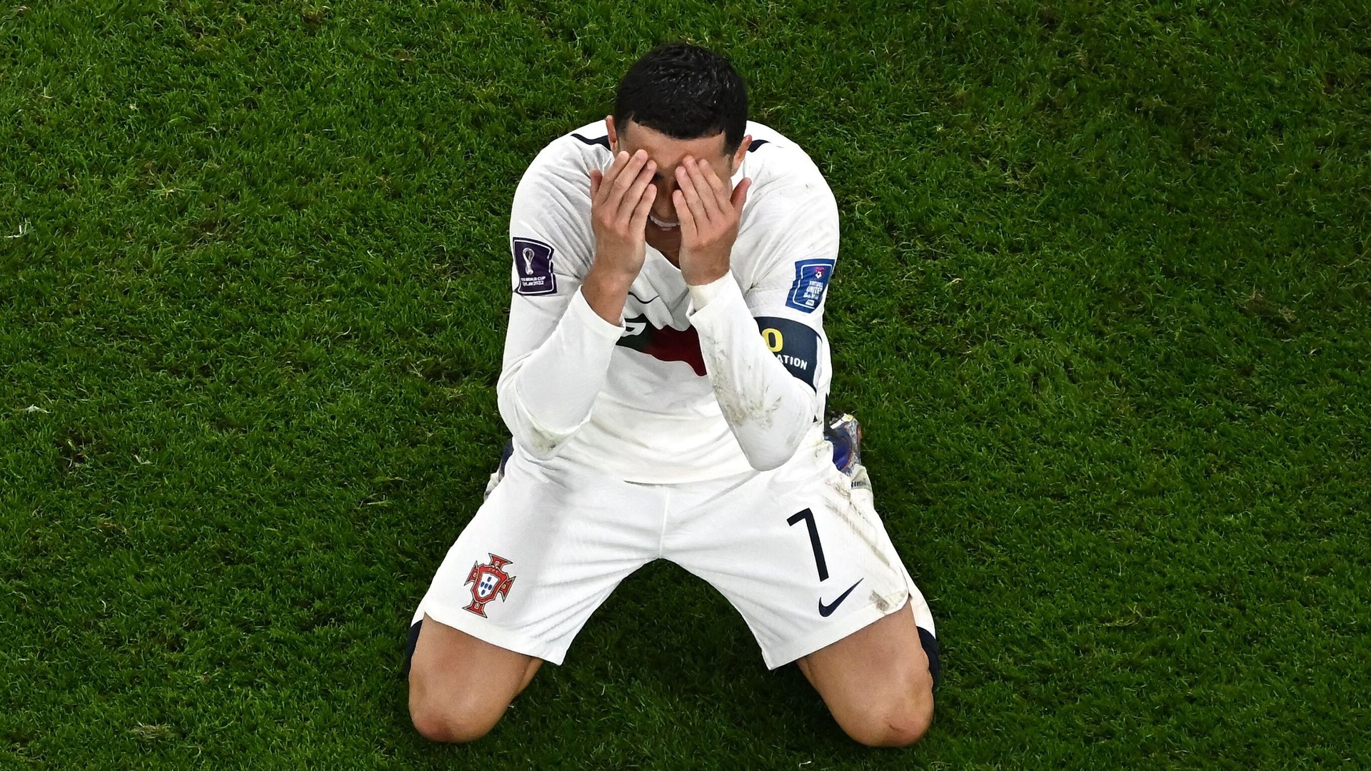 Evra piensa que Cristiano Ronaldo debe retirarse tras el Mundial