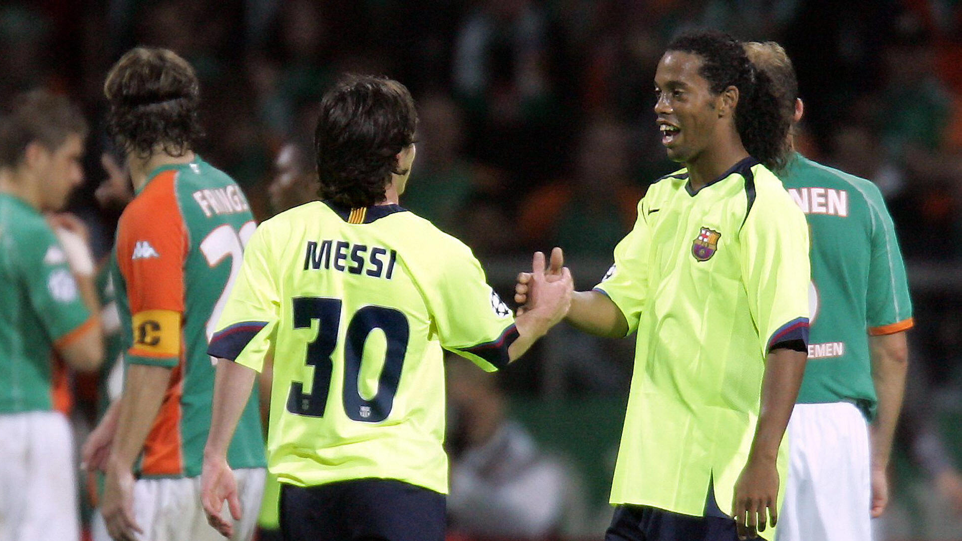 Ronaldinho: "Espero que Messi siga jugando por mucho tiempo"